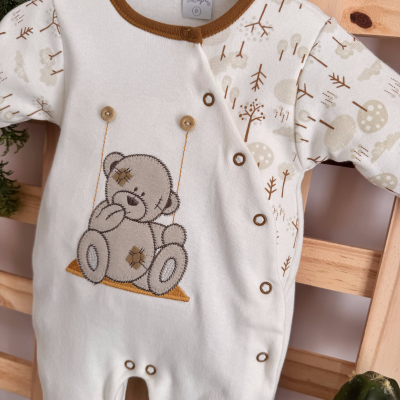 Macacão Trape Zape - Bear no Balanço Off e Ferrugem Macacão Trape Zape - Bear no Balanço Off e Ferrugem